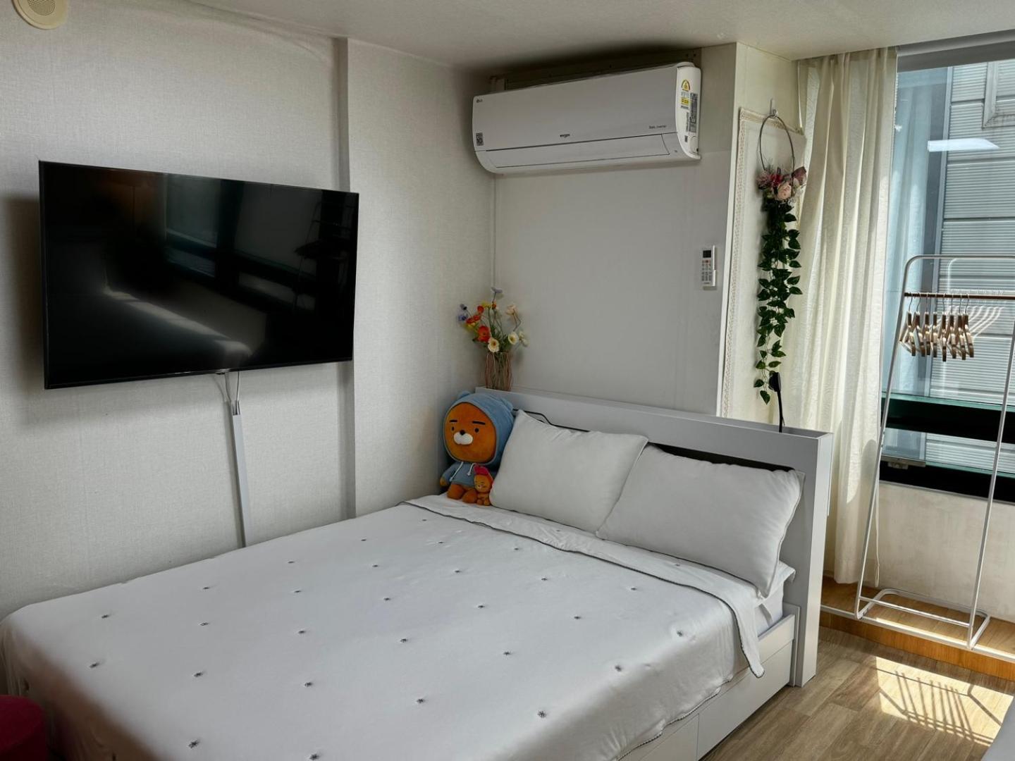 Apartment If House Hongdae